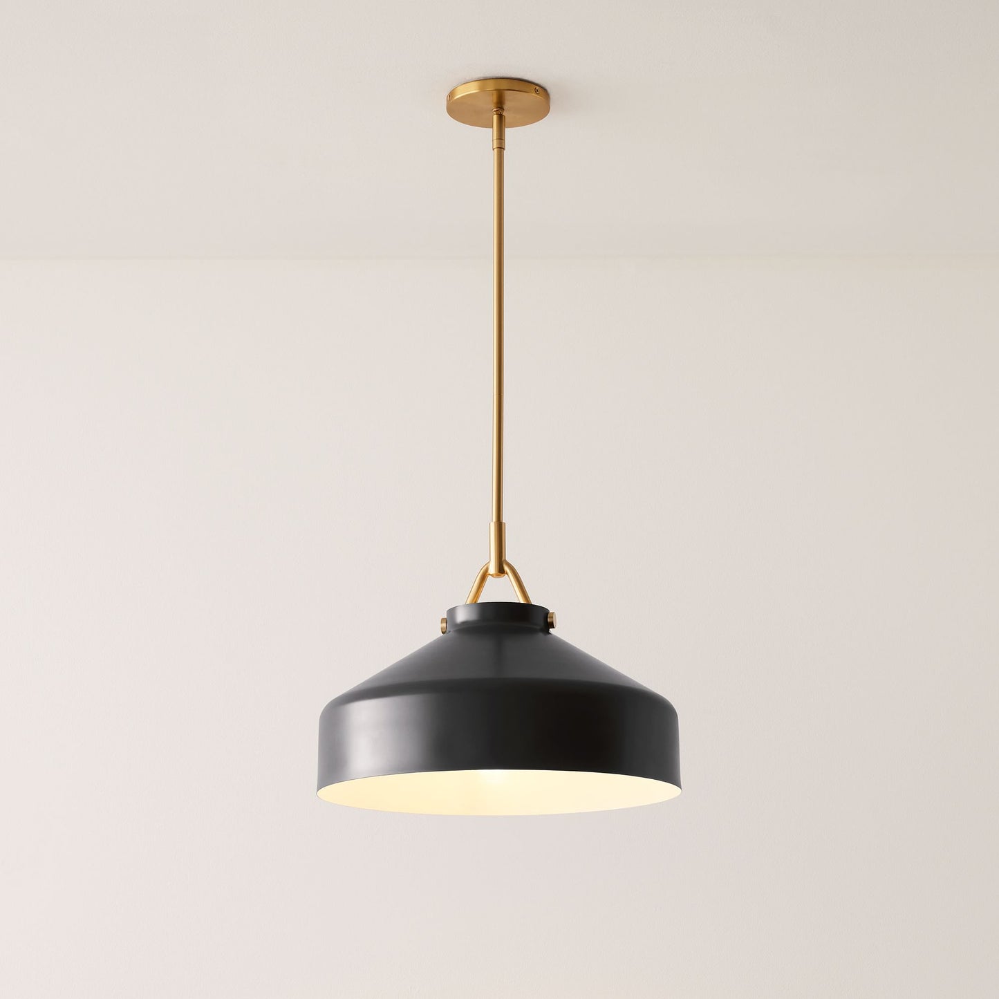 VersaGlow Premium Metal Pendant Light - Elegant Multi-Functional Design with Premium Material for Dining Room